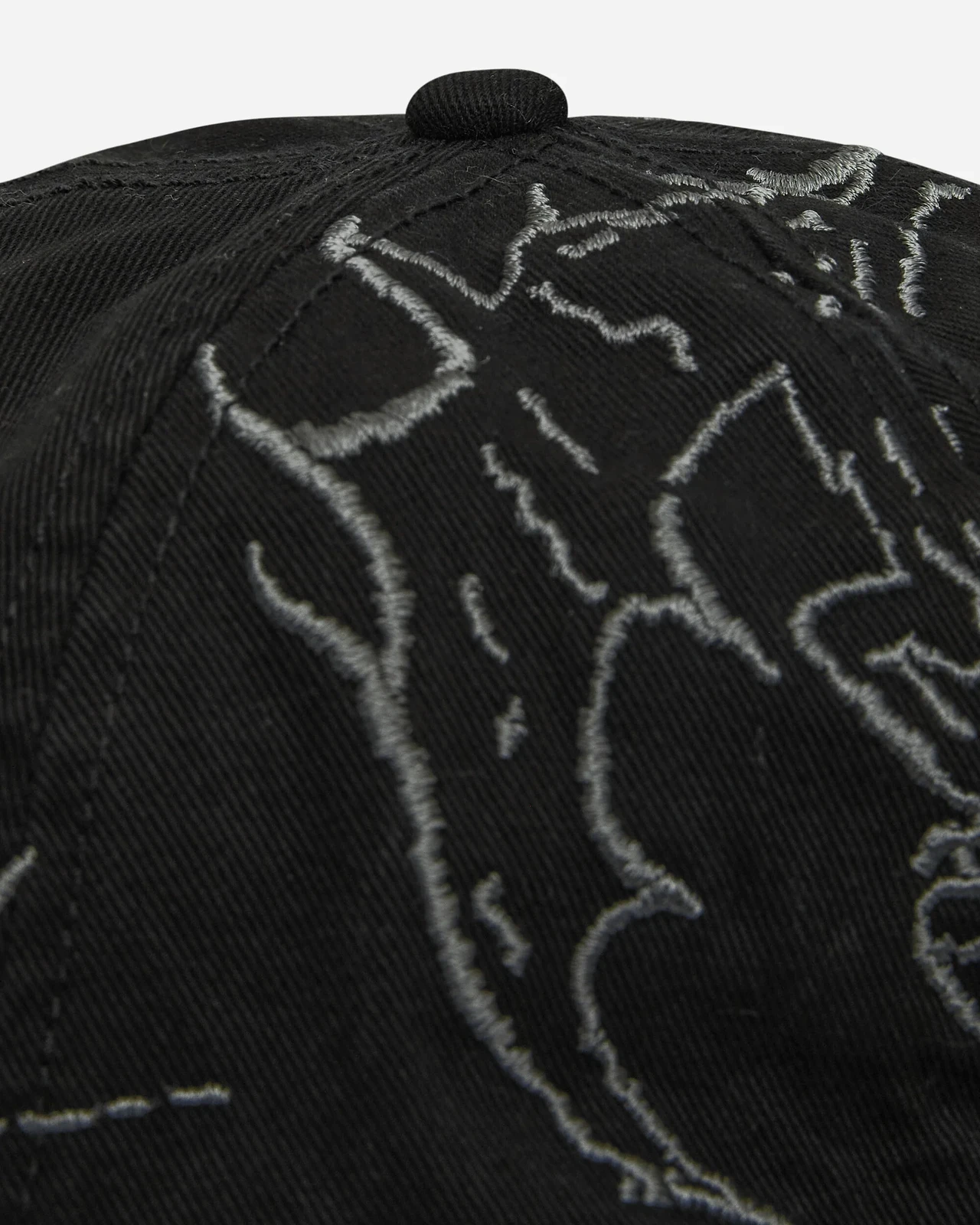 Ryli Embriodered 6-Panel Cap Washed Black