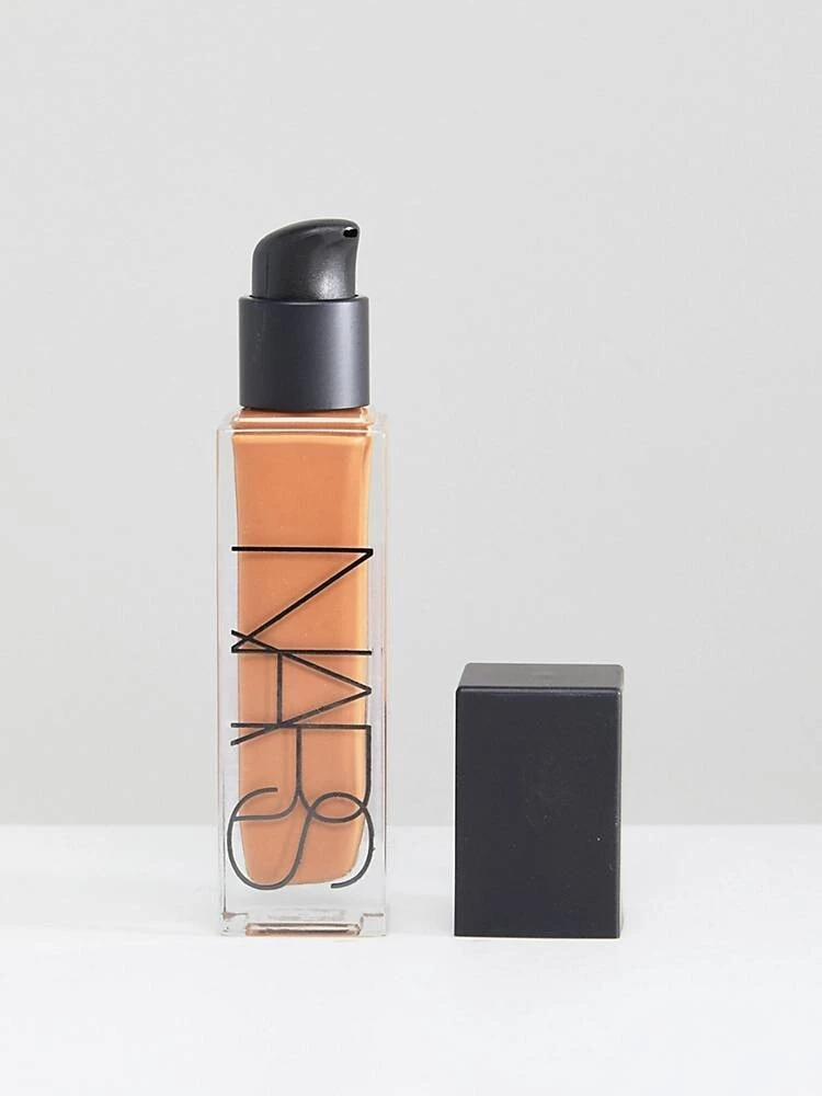 NARS – Langanhaltende Grundierung für eine natürlich strahlende Haut