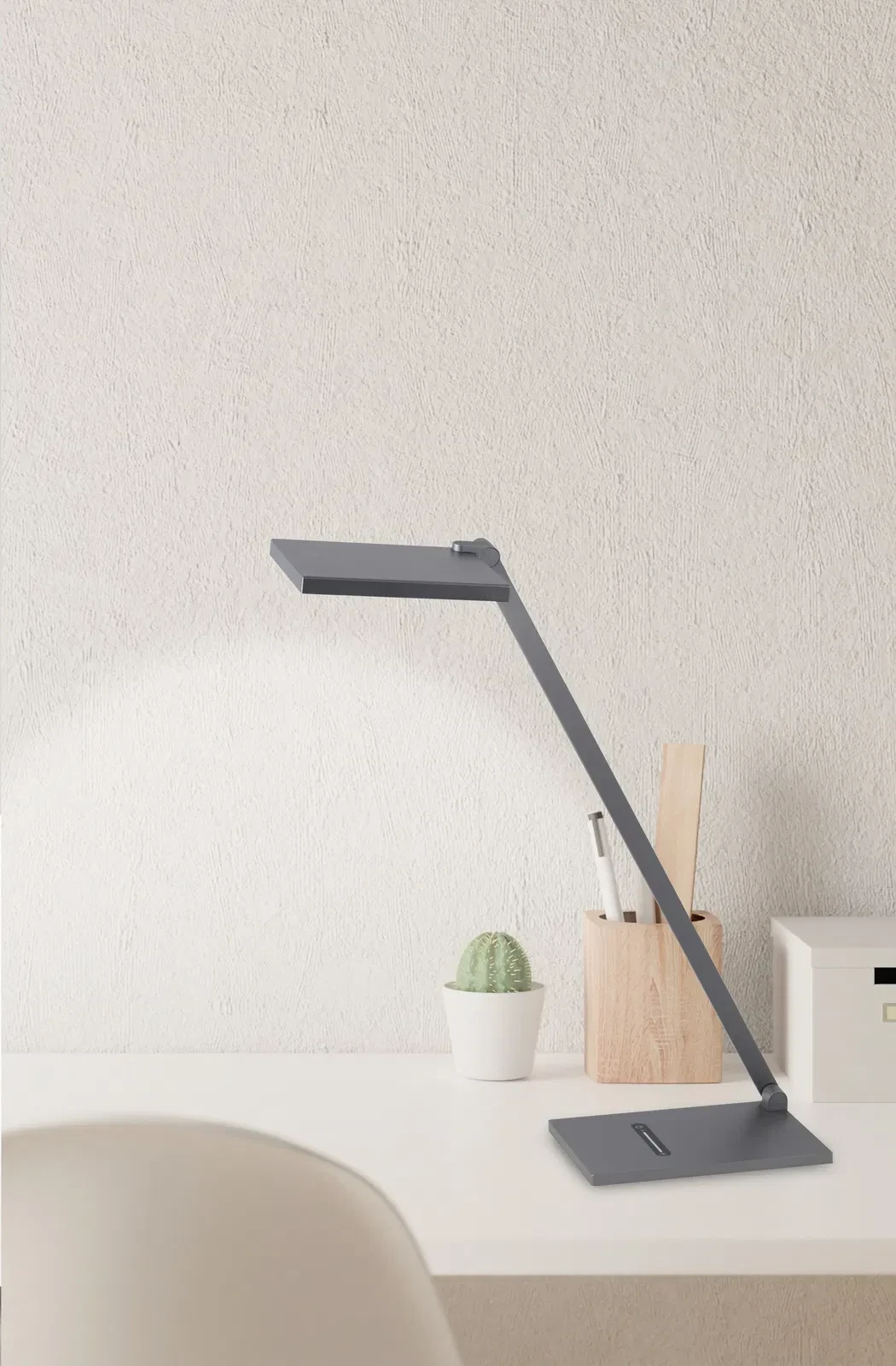 Fabas Luce LED-Schreibtischleuchte ZERMATT