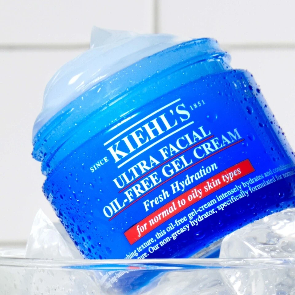 Light moisturizing cream for normal and oily skin (Ultra Facial Oil Free Gel-Cream) 125 ml